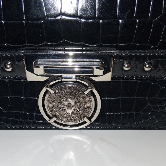 Black Croc-Embossed Chain Shoulder Bag - Picture 3 of 5